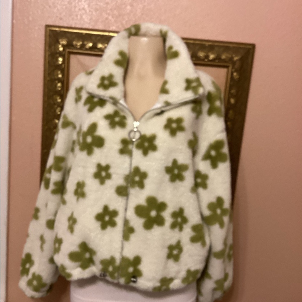 KYOYO Faux Fur Floral Size Medium